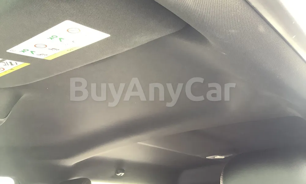 Vehicle photo 9