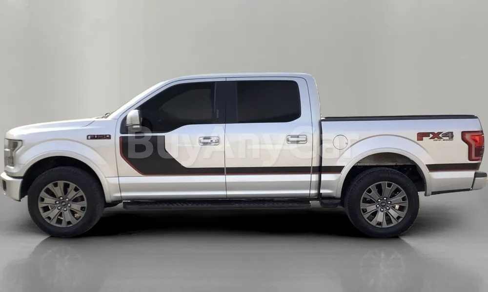 Vehicle photo 4