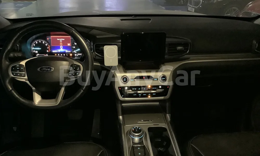 Vehicle photo 9