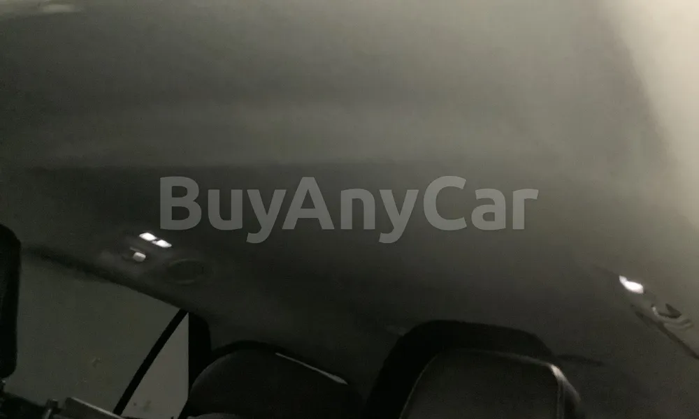 Vehicle photo 8