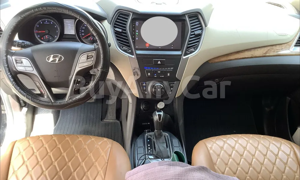 Vehicle photo 9