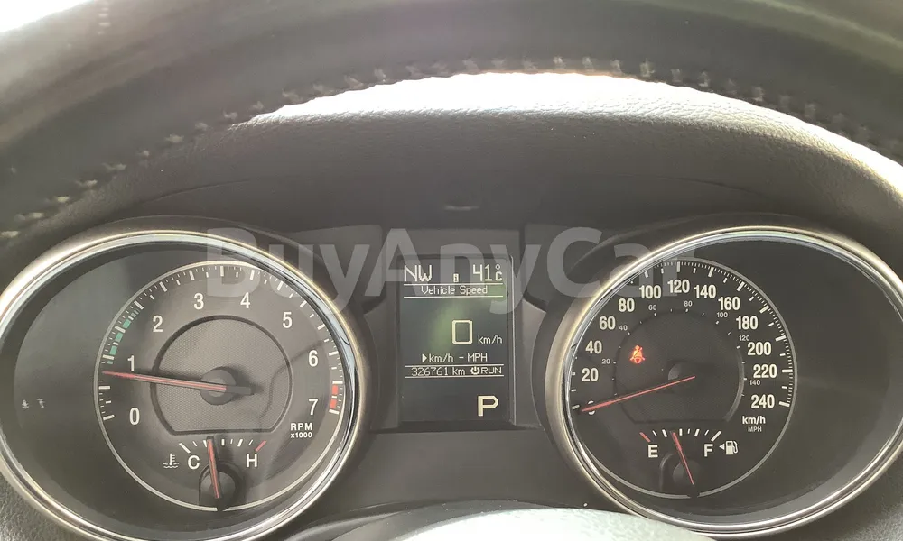 Vehicle photo 7