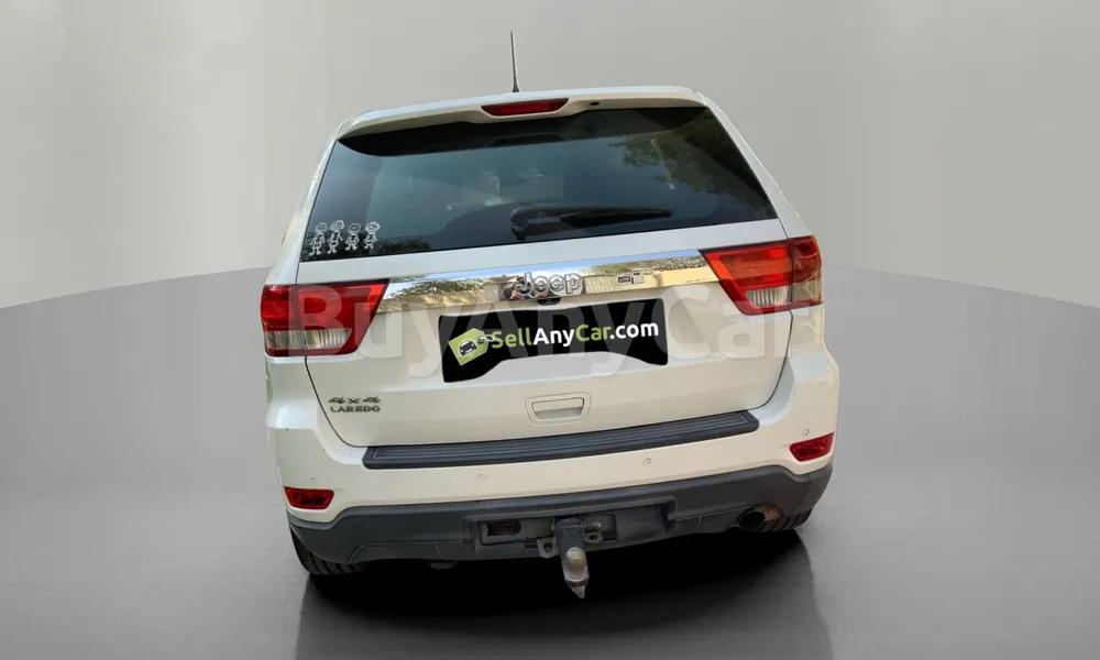 Vehicle photo 2