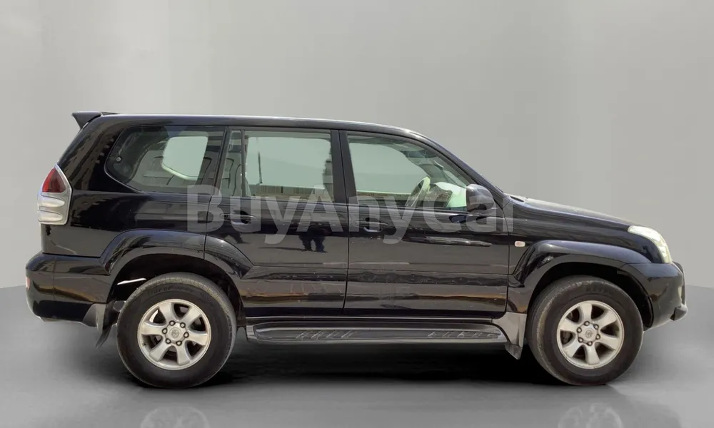 Vehicle photo 3