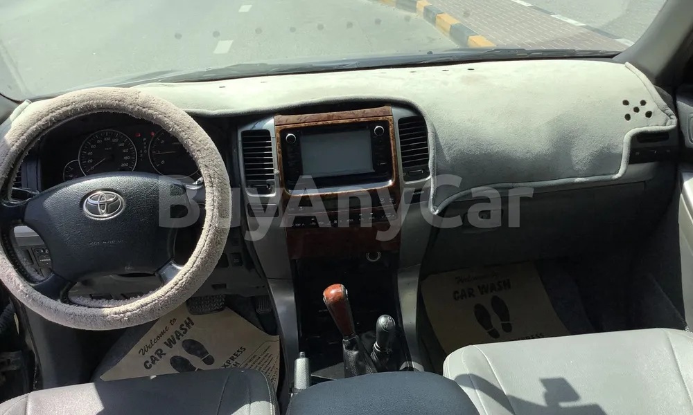 Vehicle photo 8