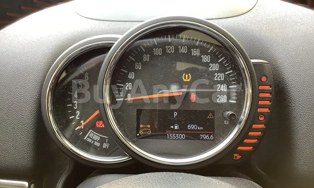 Vehicle photo 7