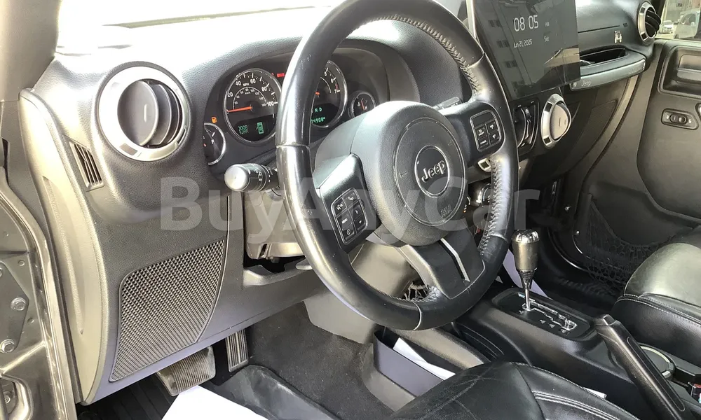 Vehicle photo 7