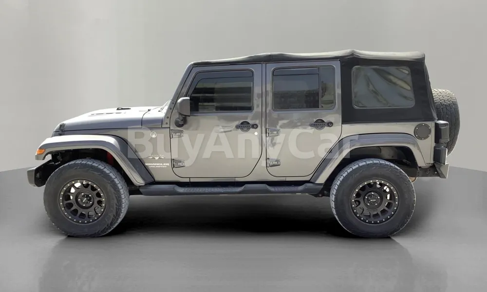 Vehicle photo 3
