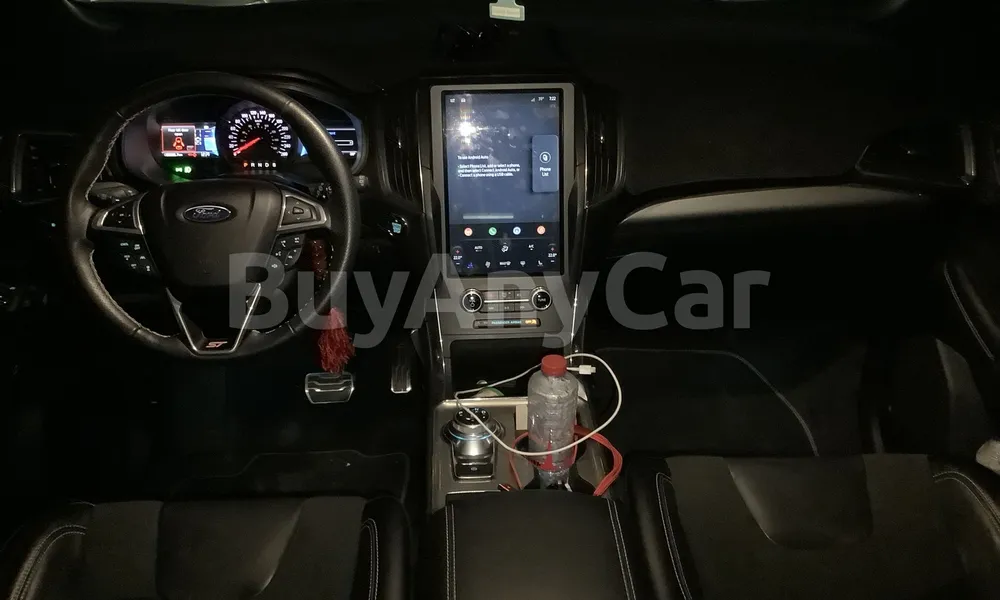 Vehicle photo 9