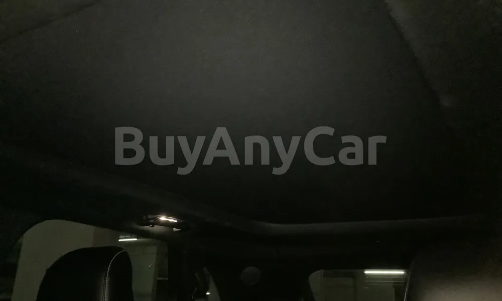 Vehicle photo 8