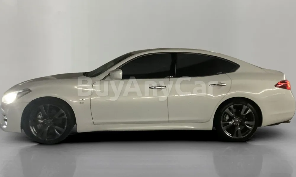 Vehicle photo 4