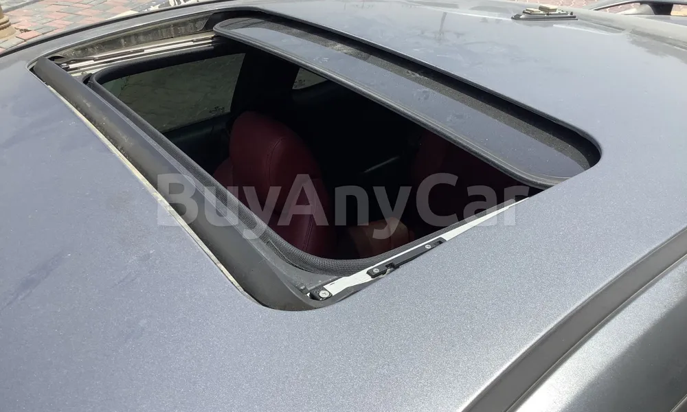 Vehicle photo 5