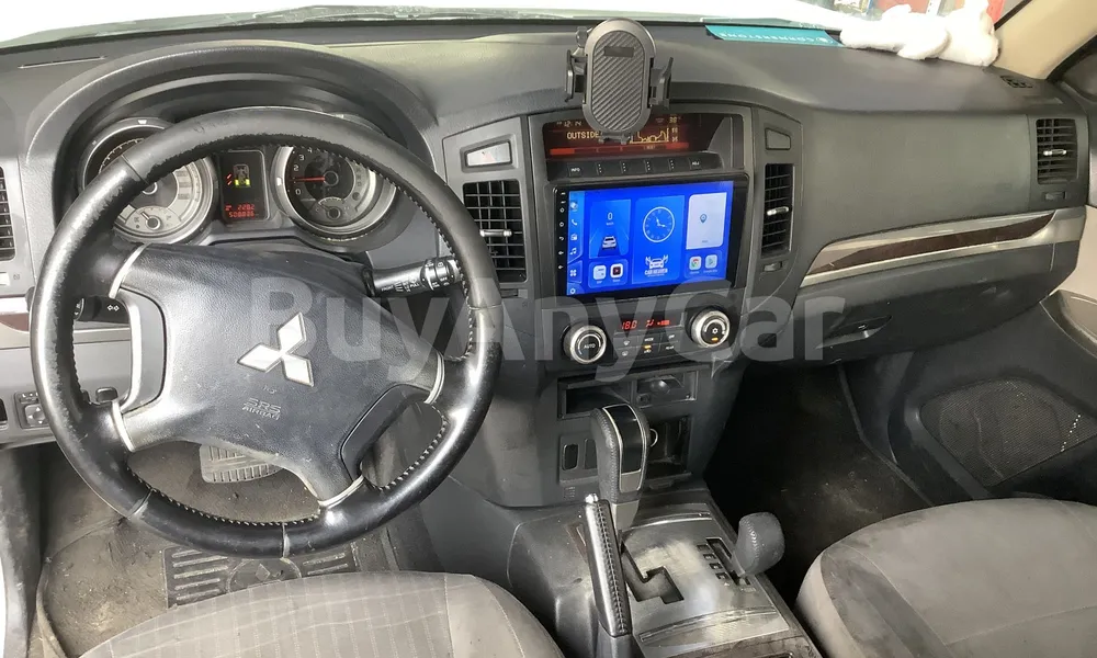 Vehicle photo 9