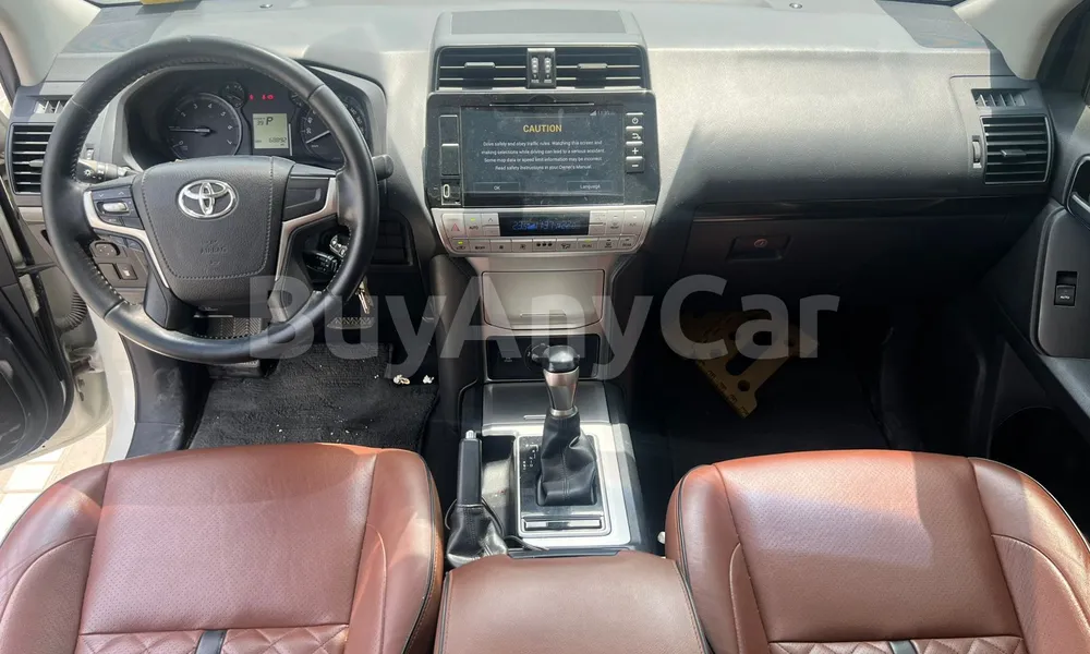 Vehicle photo 7