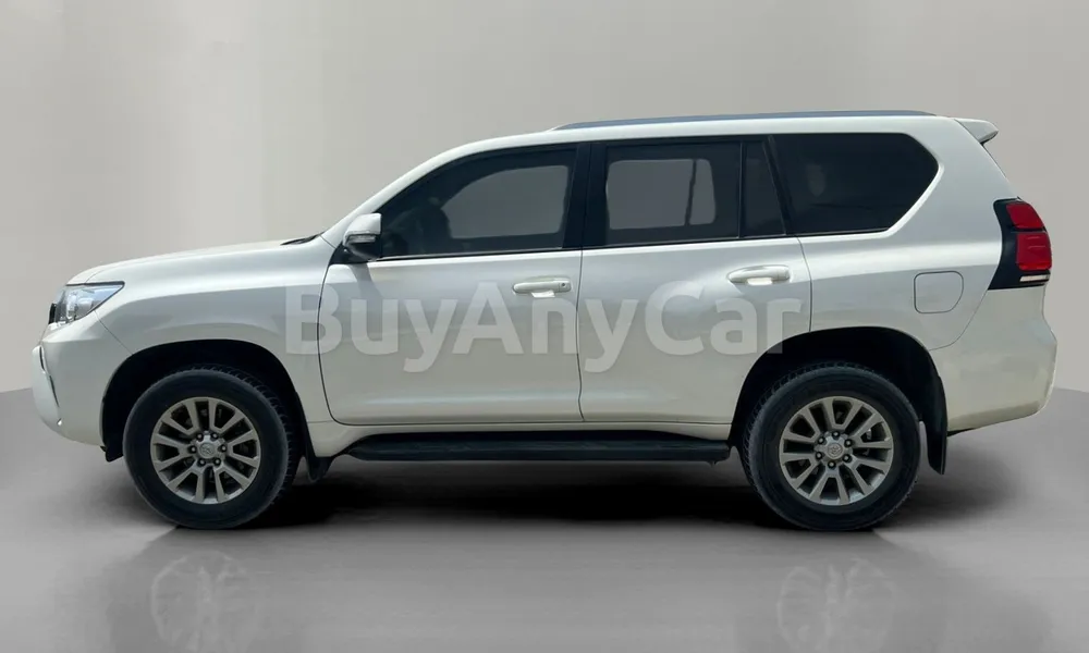 Vehicle photo 3