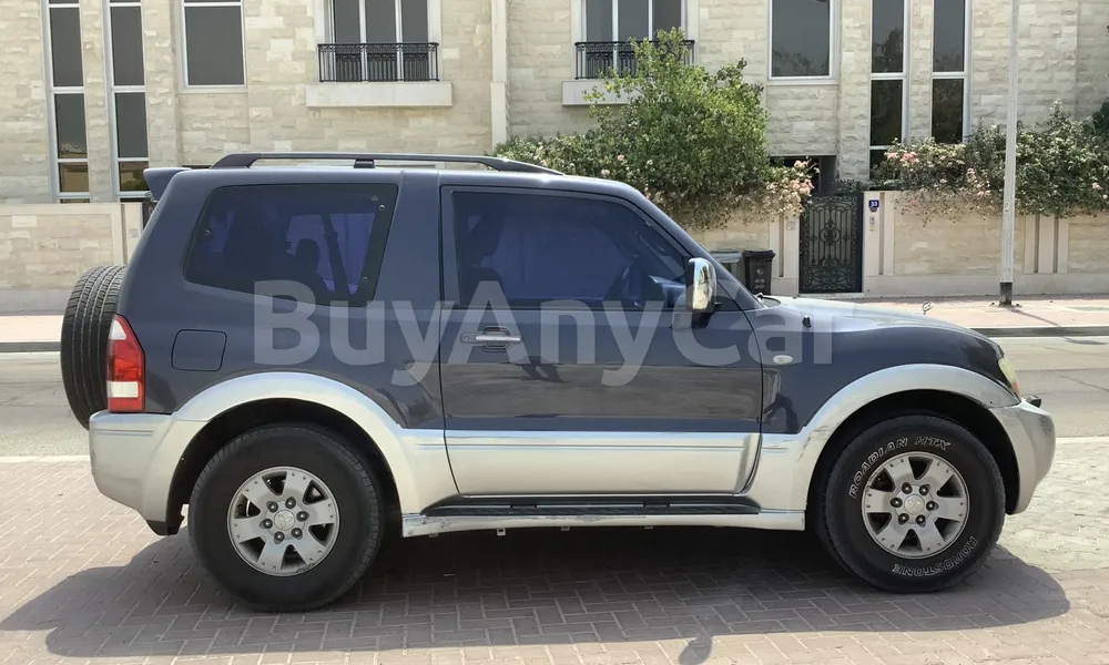 Vehicle photo 3