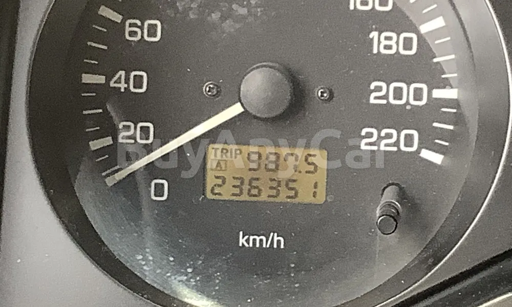 Vehicle photo 7