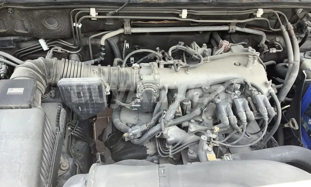Vehicle photo 6