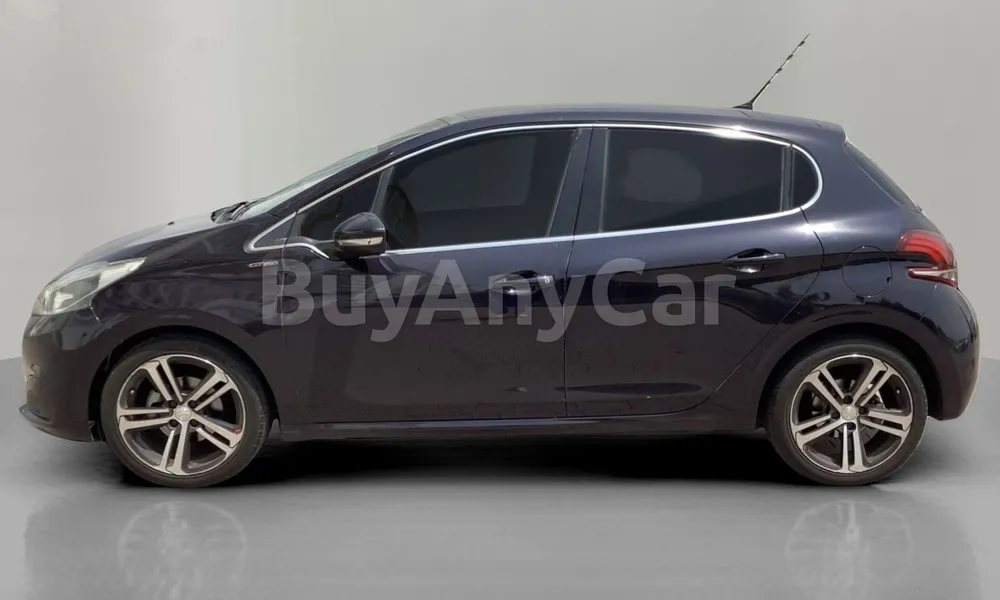 Vehicle photo 4