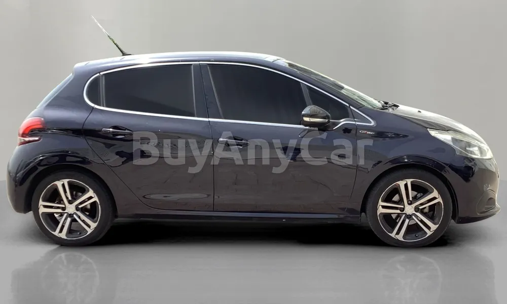Vehicle photo 3