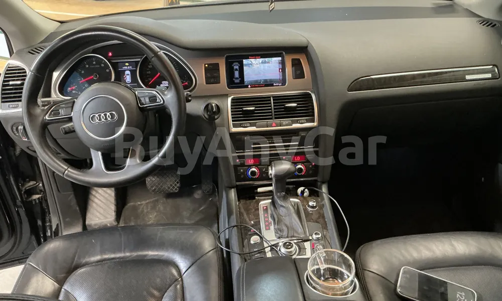 Vehicle photo 8