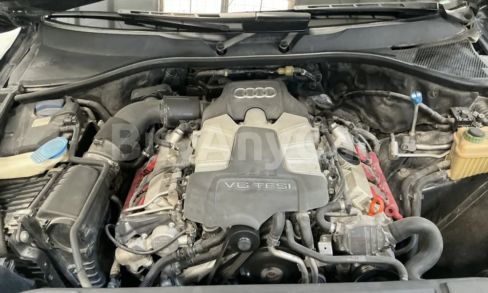 Vehicle photo 6