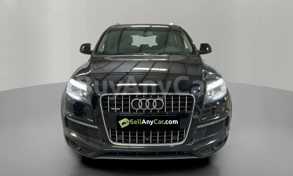 Vehicle photo 1
