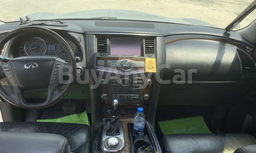 Vehicle photo 9