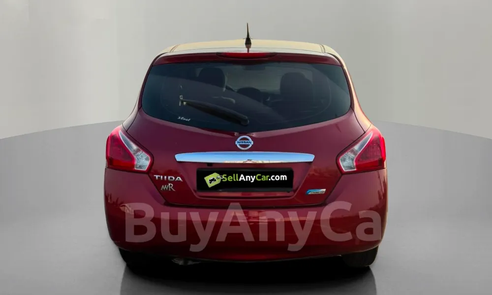 Vehicle photo 2