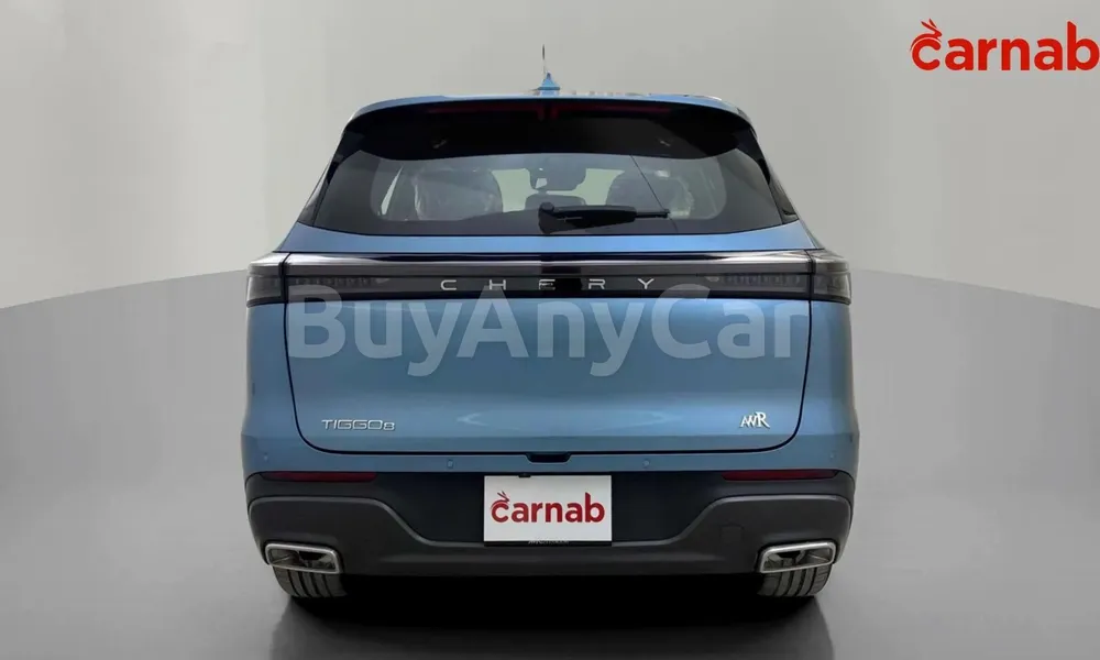 Vehicle photo 2