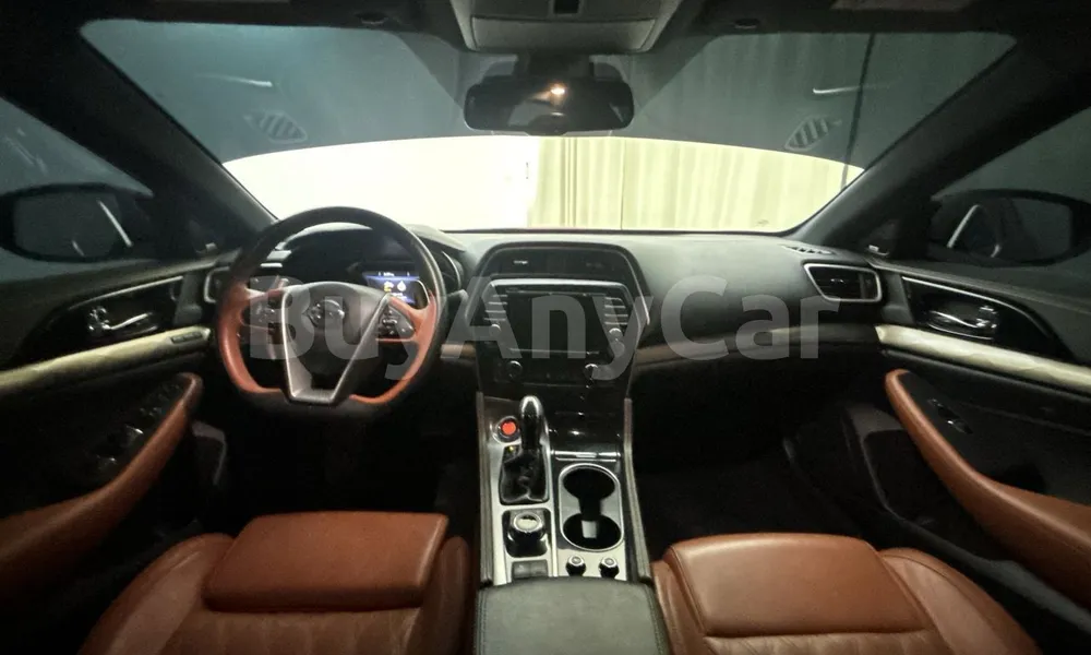 Vehicle photo 5