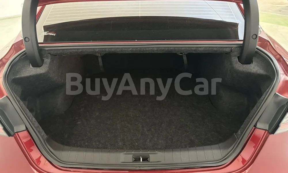 Vehicle photo 15