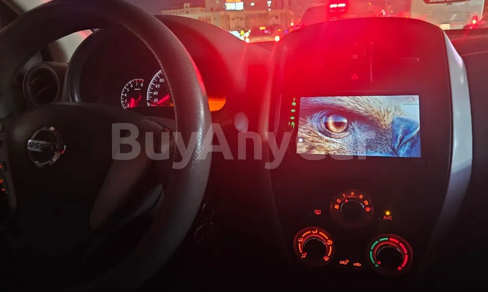 Vehicle photo 3