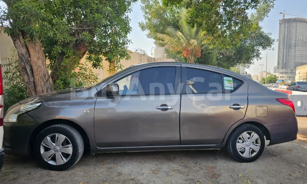 Vehicle photo 10