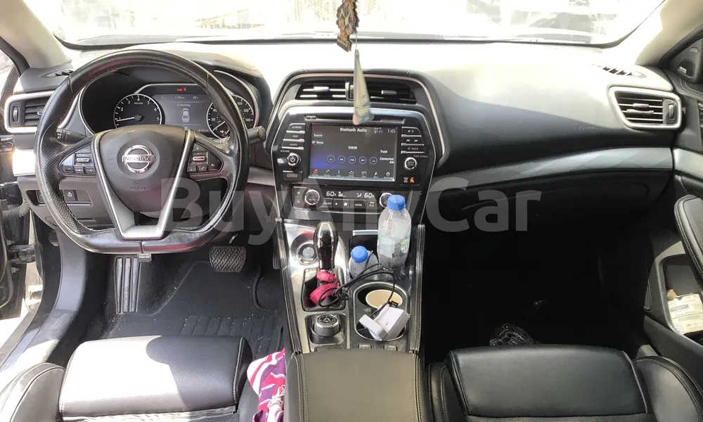 Vehicle photo 8