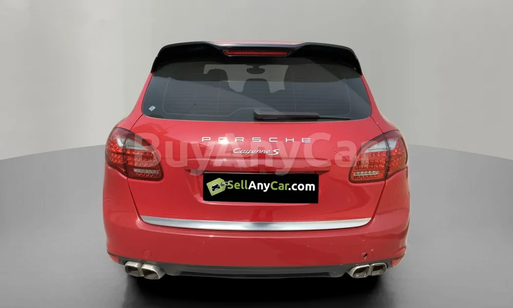 Vehicle photo 2