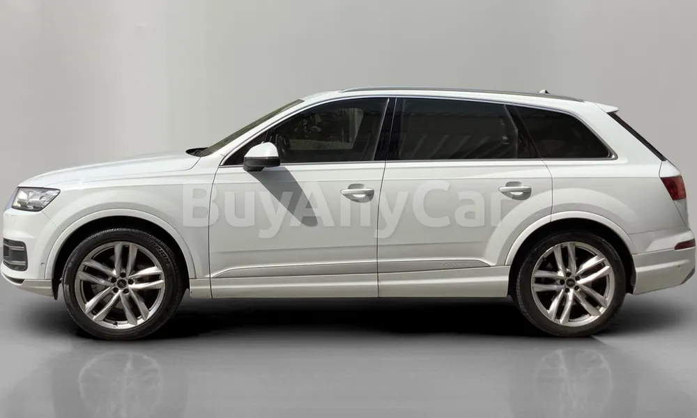 Vehicle photo 4