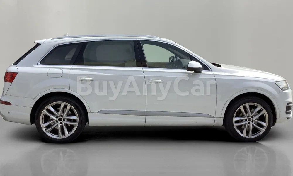 Vehicle photo 3