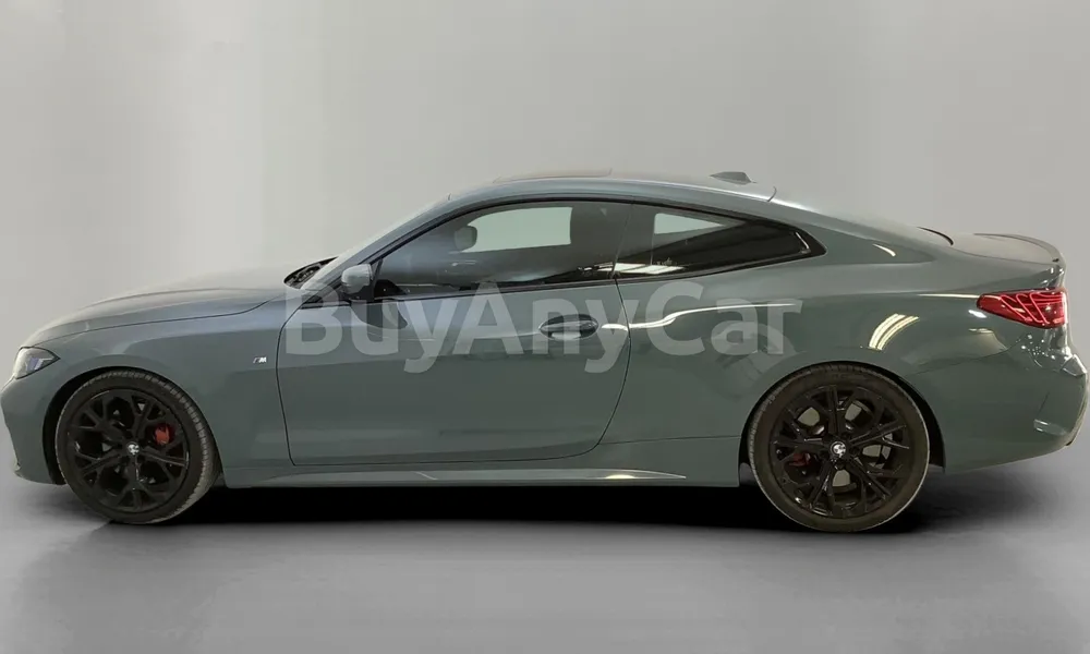 Vehicle photo 4
