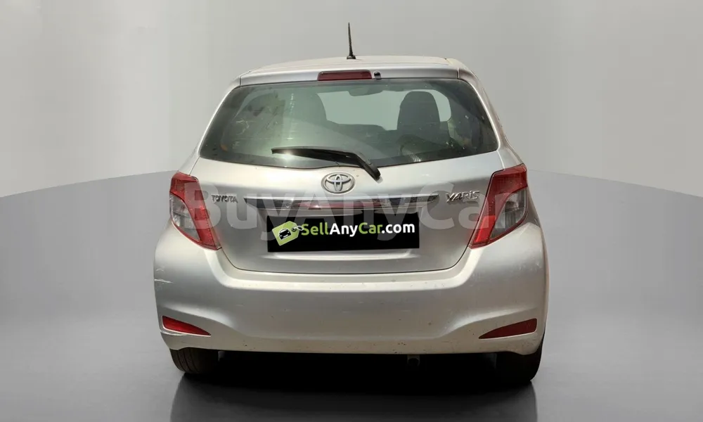Vehicle photo 2