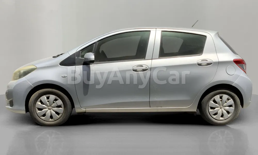 Vehicle photo 4