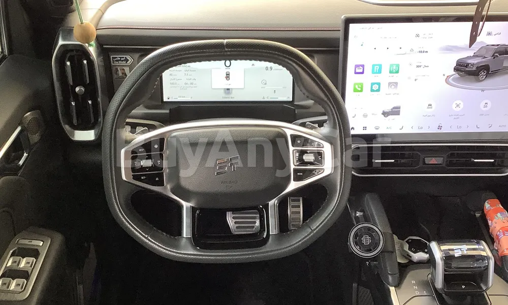 Vehicle photo 8