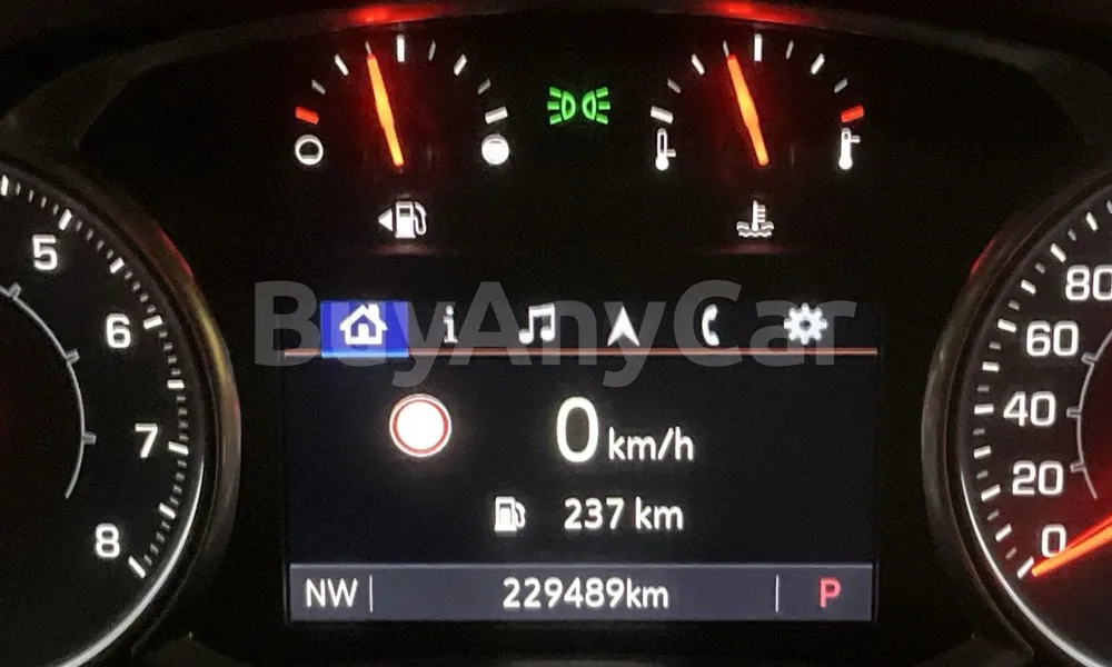 Vehicle photo 8