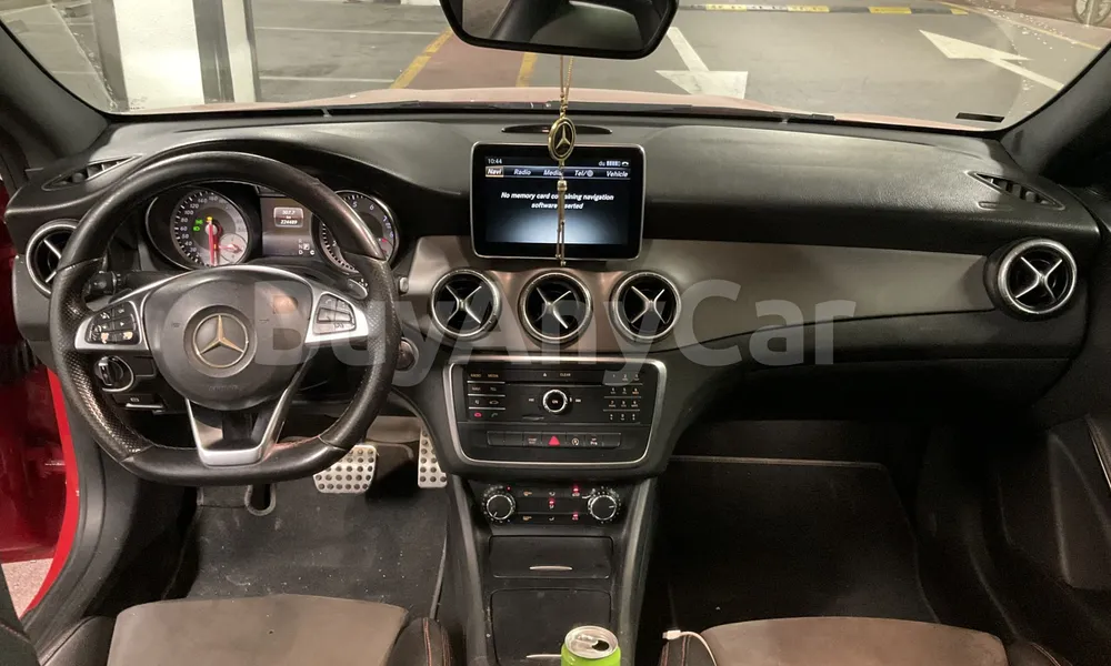 Vehicle photo 9