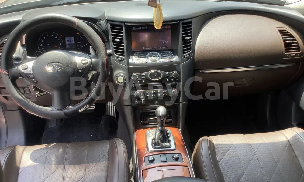 Vehicle photo 8