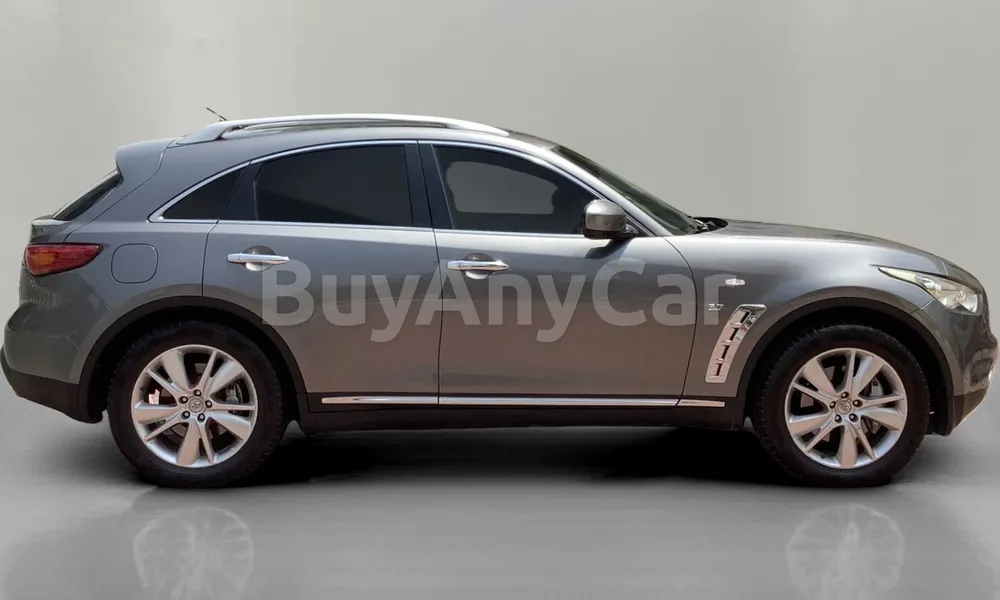 Vehicle photo 3
