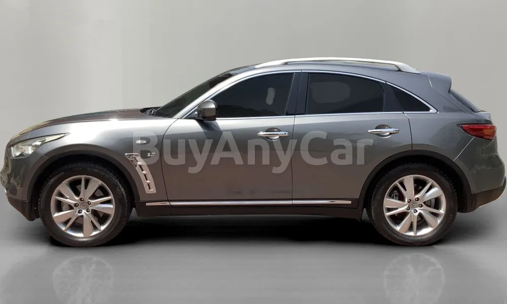 Vehicle photo 4