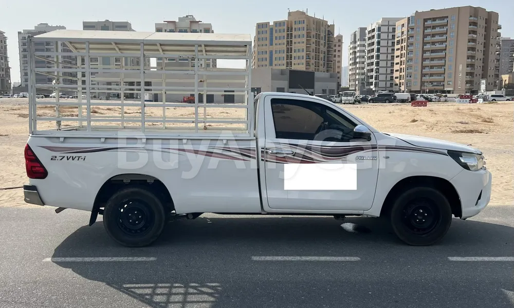Vehicle photo 3