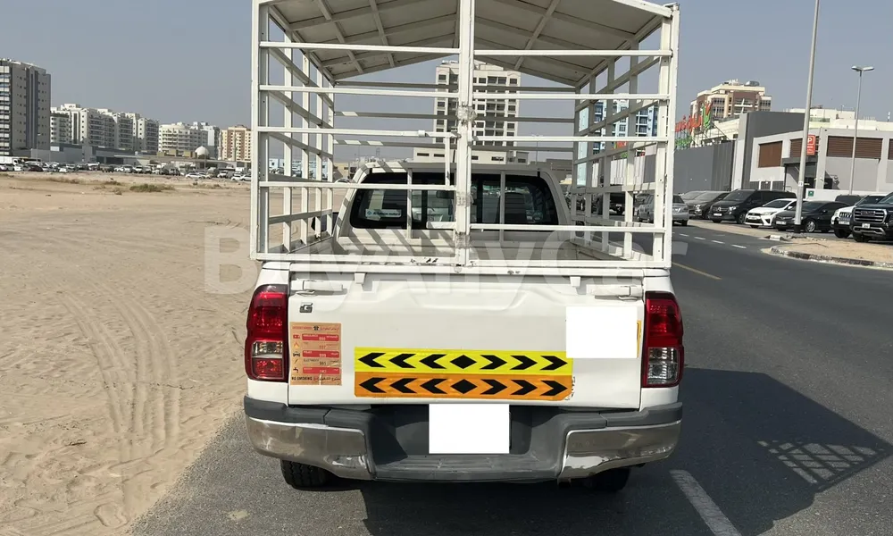 Vehicle photo 2