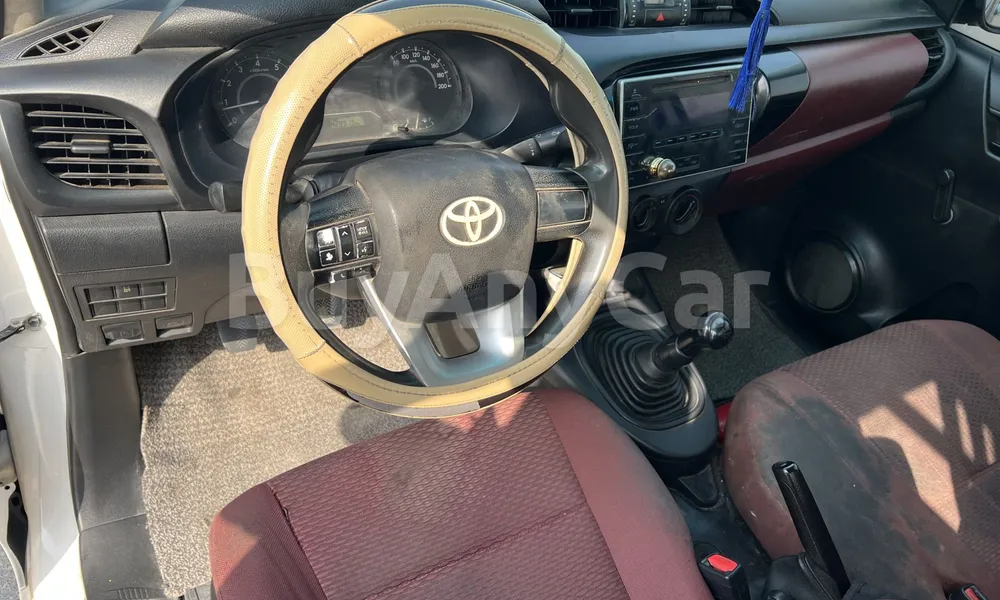 Vehicle photo 8